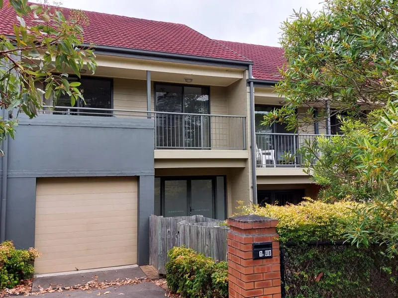 Townhouse in a lovely neighbourhood