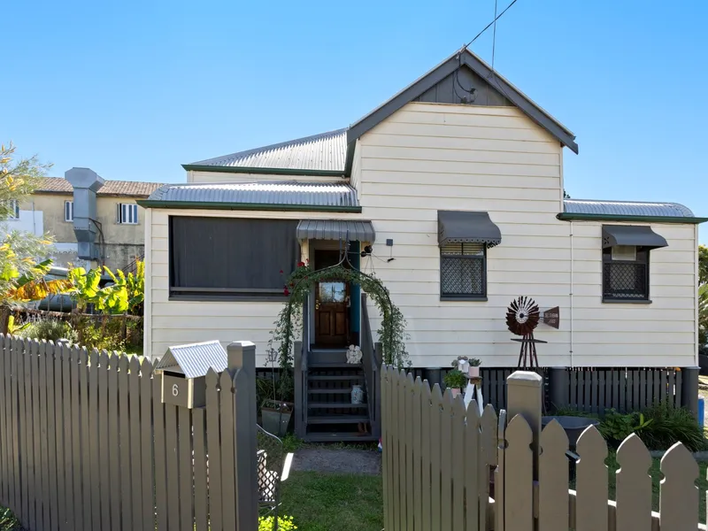 CHARACTER HOME CBD LOCATION