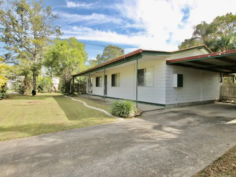 Massive opportunity – 3 bedroom home in Beenleigh on a fully fenced 653m2 block in a cul de sac situated in a very central position in Beenleigh