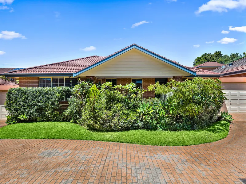 Delightfully Sunny, Single-Level Living