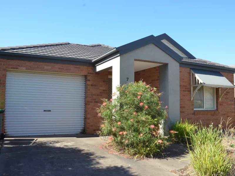 SOLID 2 BEDROOM HOUSE/DOWN SIZE OR RENT