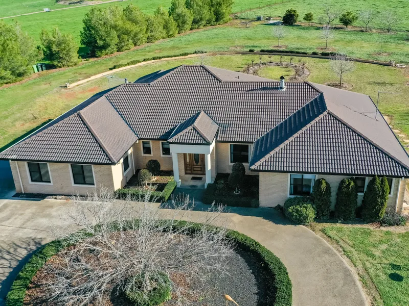 'Twisting Waters' Quality Rural Lifestyle Property-99 ACRES