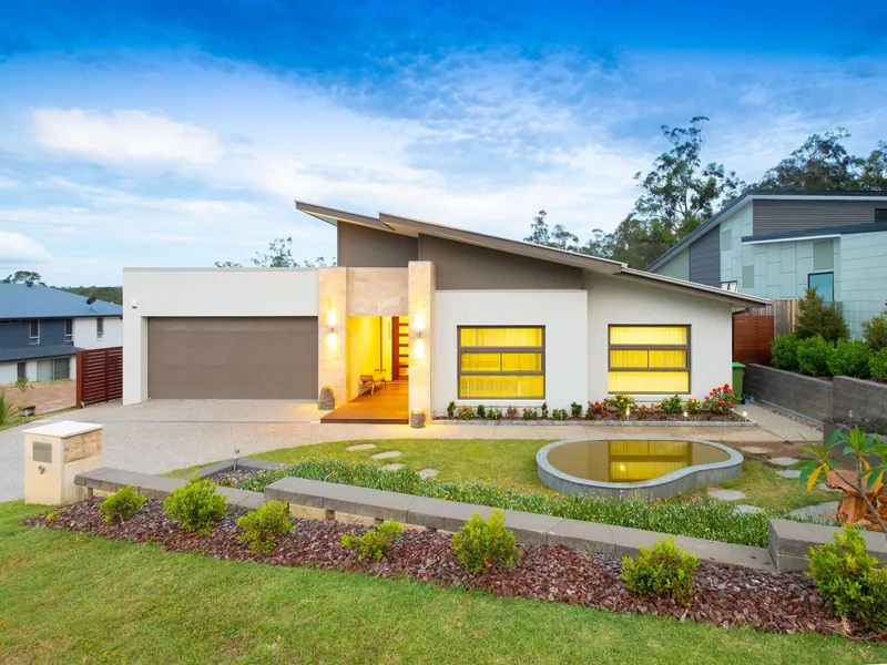 Modern 4 bedroom home with pool and large deck