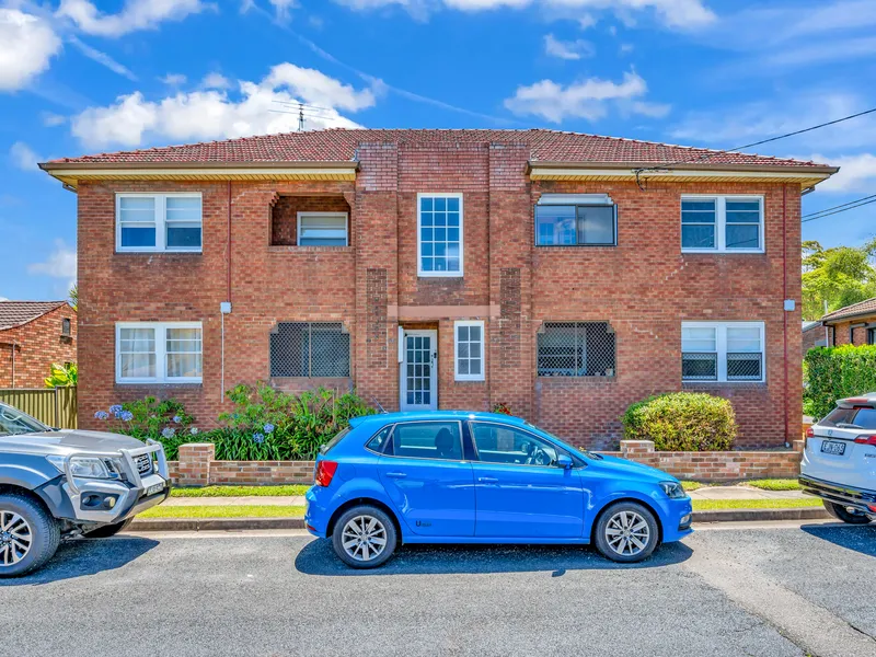 $470 per week - Two Bedroom Unit