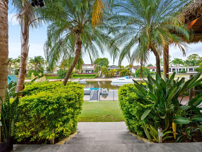 Tranquil Entertainers Dream Ready to Enjoy the Ultimate Gold Coast Lifestyle