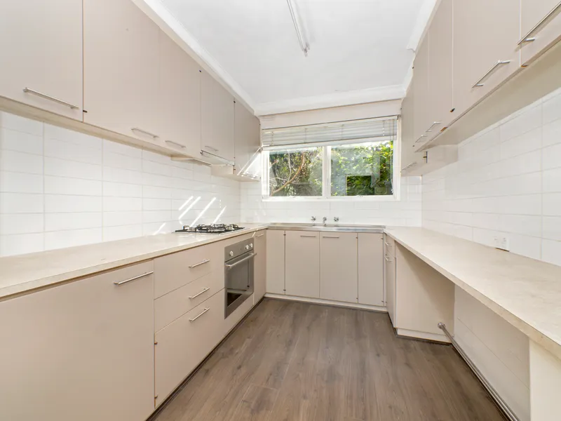 Fully Renovated, Bright and Appealing!