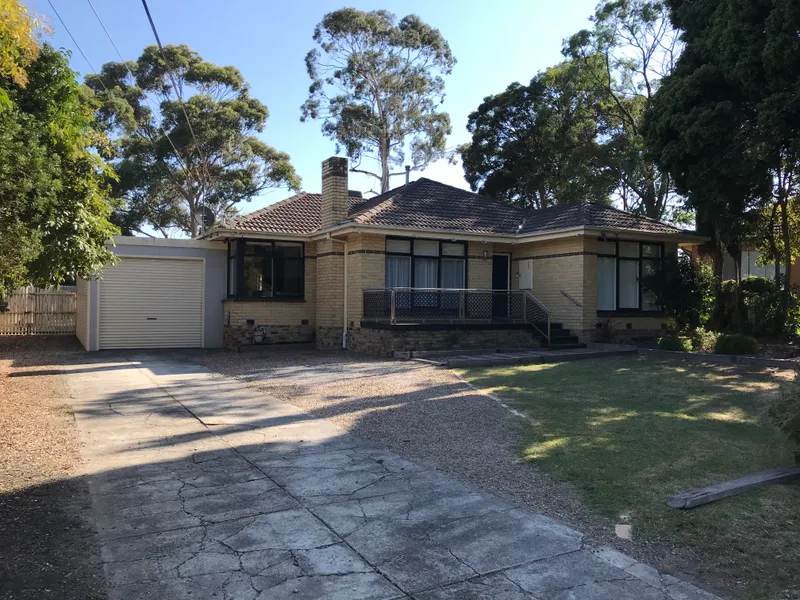 *Large family home in court location*