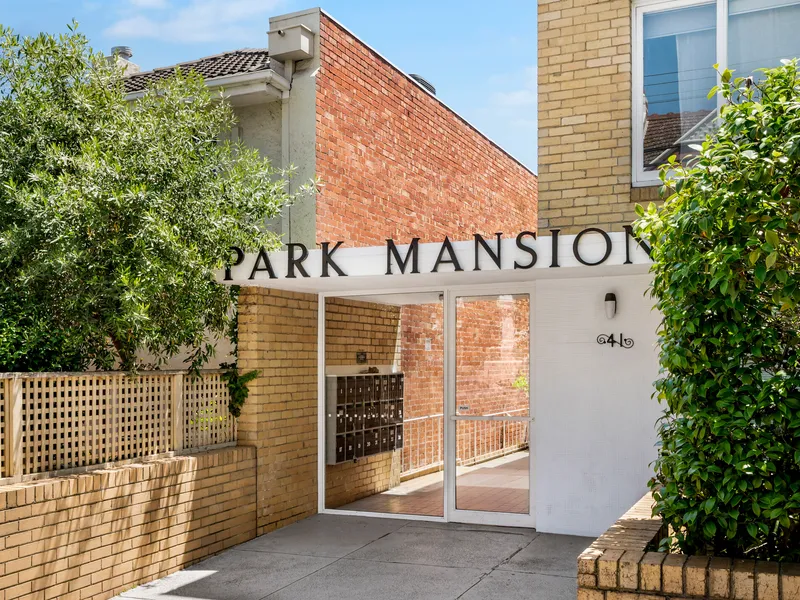 Renovated ‘Park Mansions’ delight.