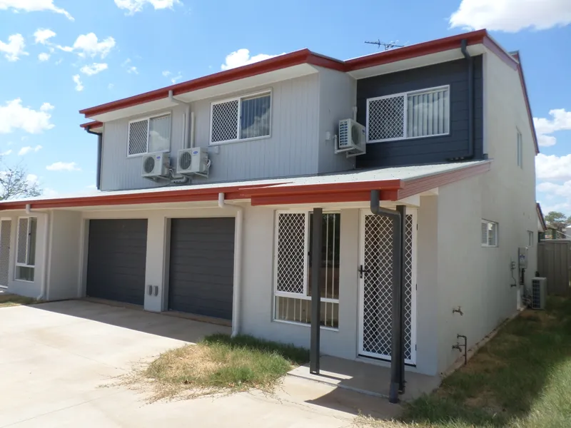 ~ CITY LIVING IN A COUNTRY TOWN ~