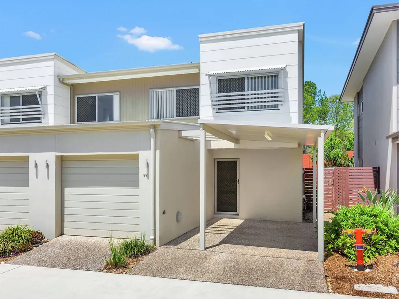 Spacious townhouse offers easycare resort living