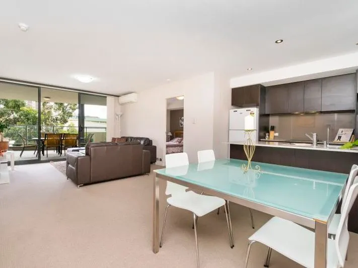 Fully Furnished 2 Bedroom 2 Bathroom at Renowned Royale on Hay St