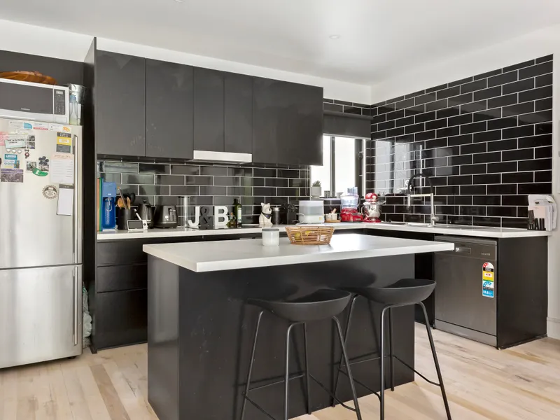 UNIQUE LIVING AT IT'S BEST