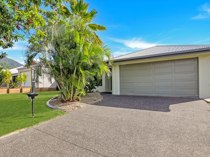 NEAT AS A PIN REDLYNCH FAMILY HOME
