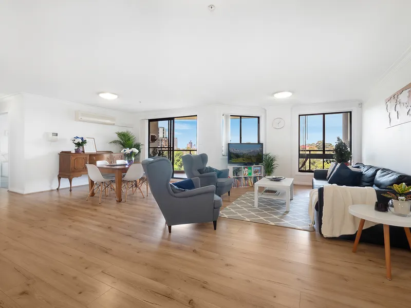 Outstanding 2 bedroom apartment in prime location - a rare gem in Westmead