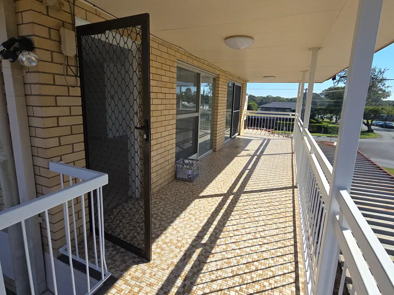RENOVATED FLAT - CLEVELAND CBD!
