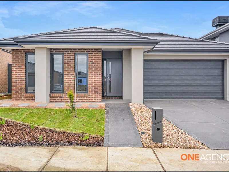 Beautiful Family Home in Great Location at Werribee