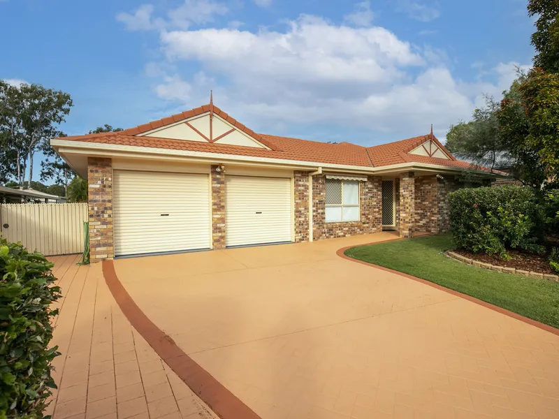 Family Entertainer in Sought-After Pocket