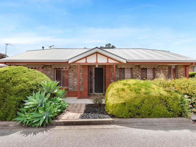 Perfect to Live In or Great Investment Property. The Choice is Yours!