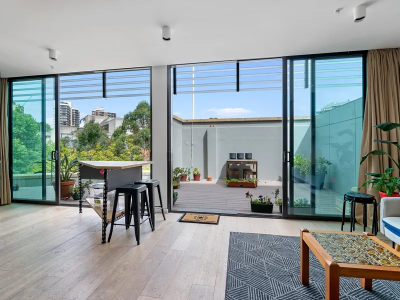 Unique & Sophisticated One-Bedroom Apartment in Fantastic Location!