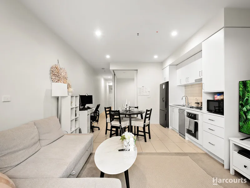 Stylish and superbly appointed executive apartment.