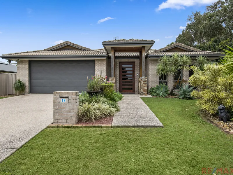 Large Scale Family Entertainer