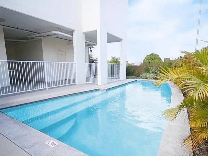 Apartment living with pool at Nundah