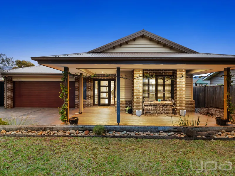 EXCEPTIONAL FAMILY HOME WITH POOL AND SIDE ACCESS