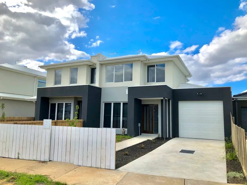 BUILT IN 2020 | MODERN FAMILY HOME