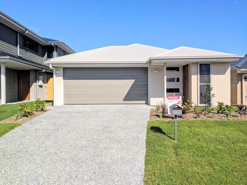 Family Home - Camelot Estate in Coomera