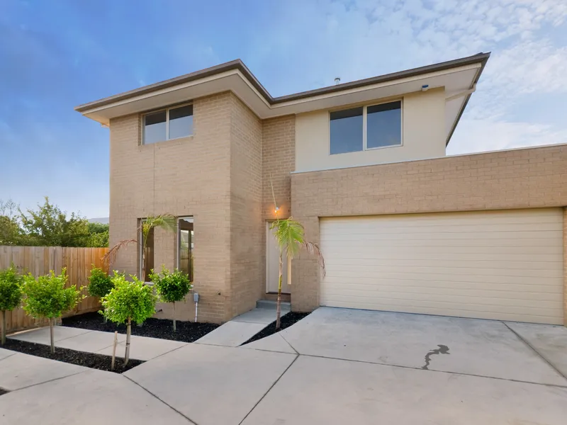 Modern Townhouse by the Beach