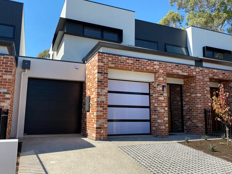 BRAND NEW STUNNING  3 BEDROOM 2 BATHROOM 2 GARAGE  