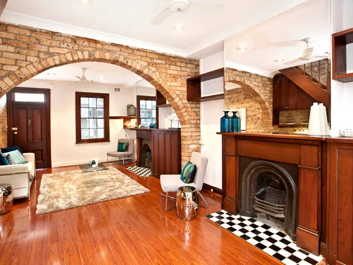 Rare Gem located in the Heart of Everything!