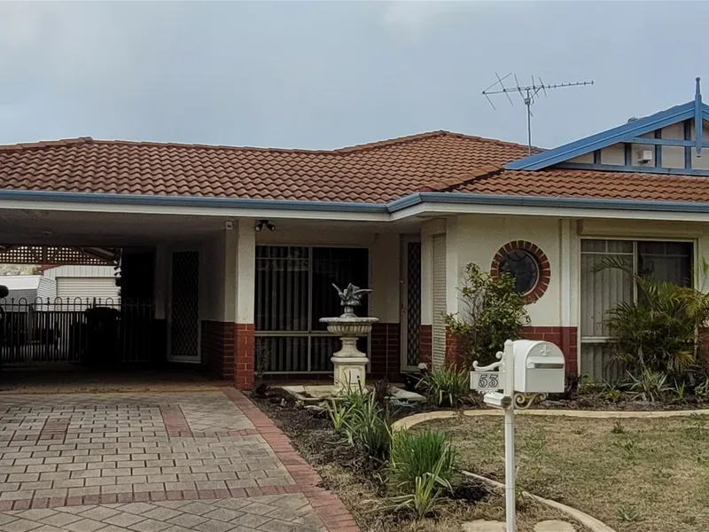 PERFECT FAMILY HOME WITH SWIMMING POOL