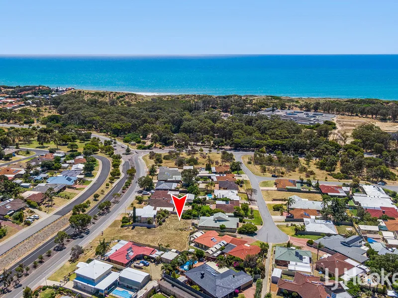 521m2 Well Located & Elevated Block Situated In The Iconic Mandurah Suburb Of Halls Head