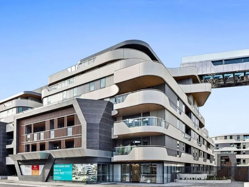 Architectural Apartment in the Heart of Hawthorn
