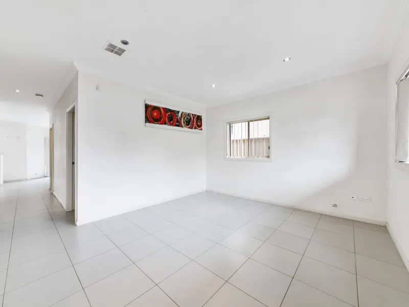 Modern 4 bedroom family home awaits!