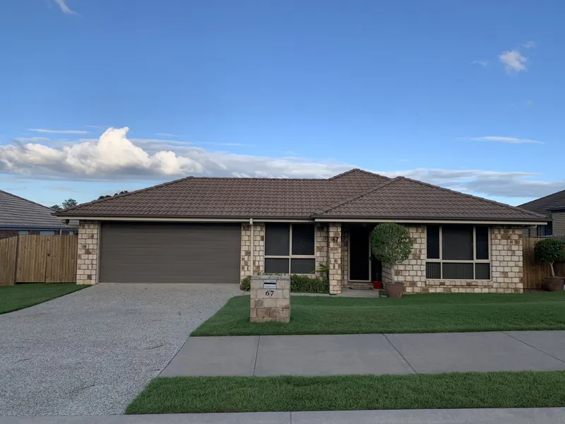 . Spacious family home in quiet sought after neighborhood ... Great for large or growing families or as an investment property