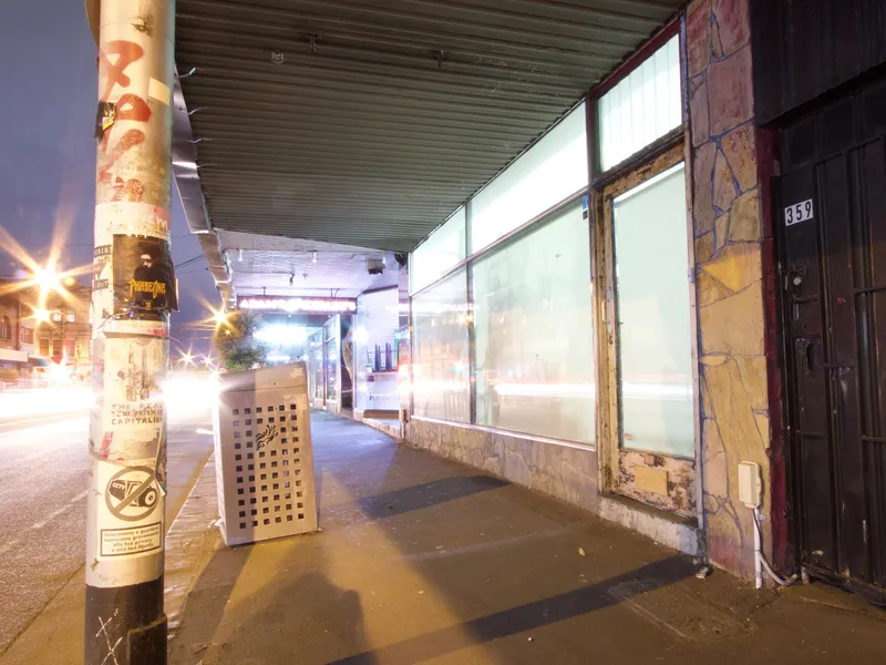 359 St Georges Road, Fitzroy North Shop and Dwelling With Development Approval for 7 Apartment Complex. Zoned Commercial 1.