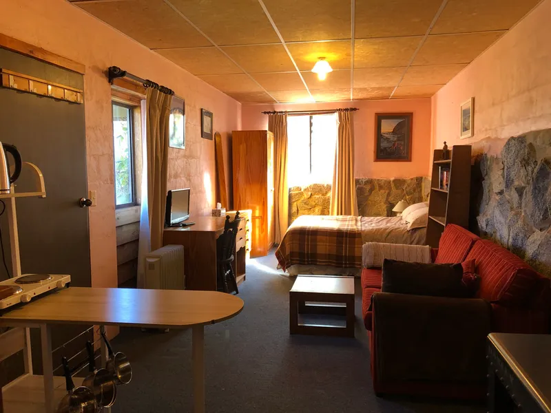 Studio Winter Lease - 16 Week lease