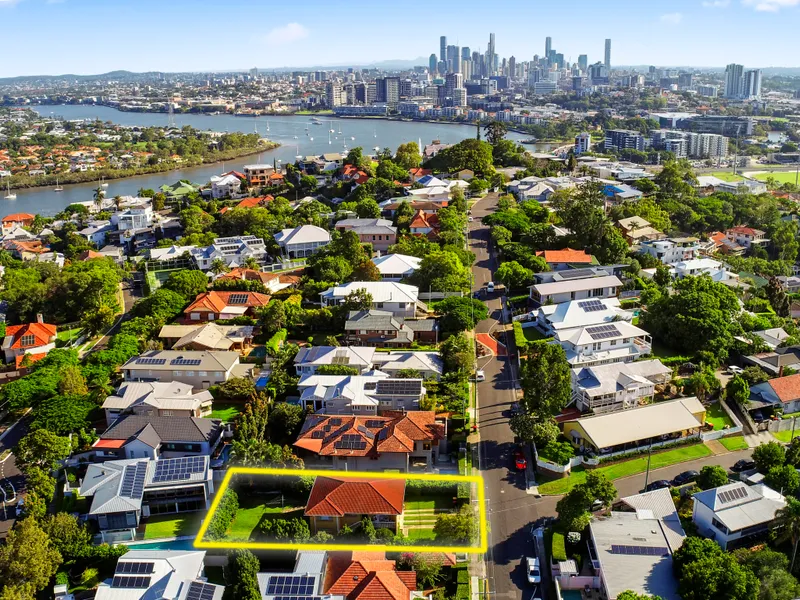 Renovate or Detonate  – 703m2 Allotment (Post War)