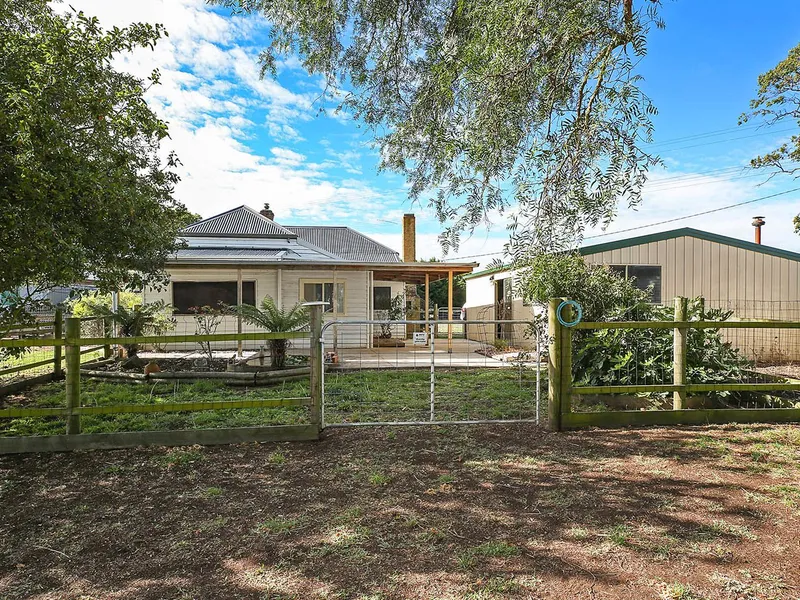 CREATE A COUNTRY HOME