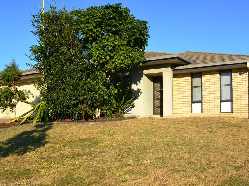 SPACIOUS 4 BEDROOM FAMILY HOME WITH SEPARATE LIVING AREAS. EASY ACCESS TO THE BRUCE HWY. CLOSE TO SHOPS, SCHOOLS AND PUBLIC TRANSPORT