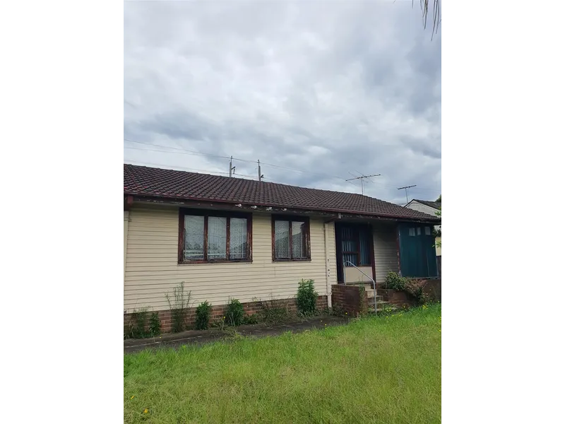 3 Bedroom House Warwick Farm!