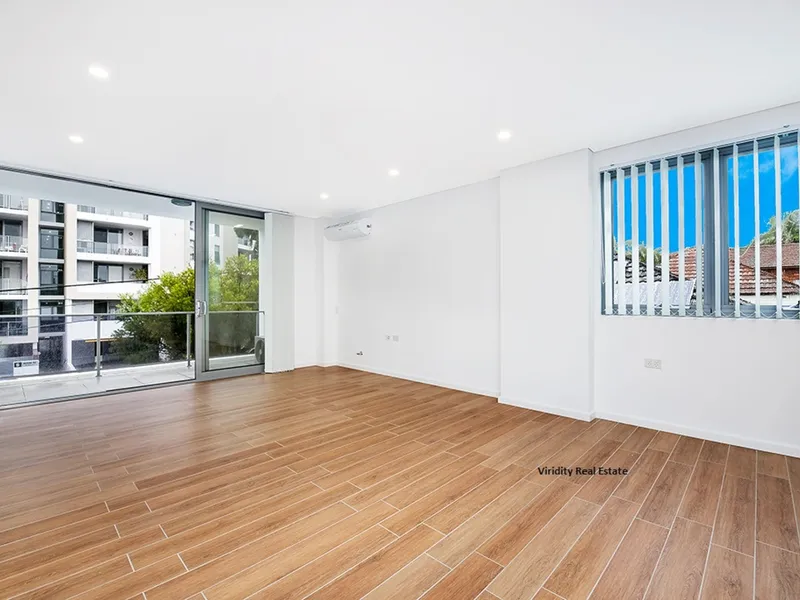 Modern  One bedroom Apartment with Parking & Storage..