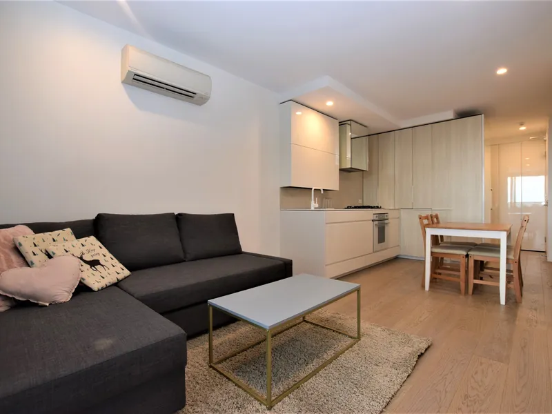 Stunning one bedroom fully furnished apartment