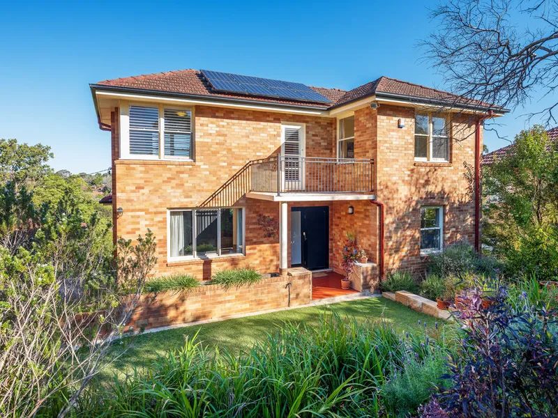 FAMILY-SIZED VERSATILITY WITH BLISSFUL VIEWS