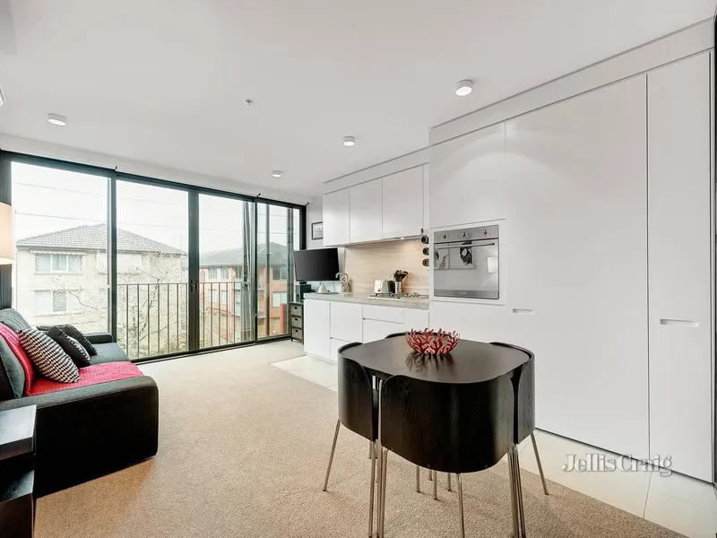 Luxury living near all the action