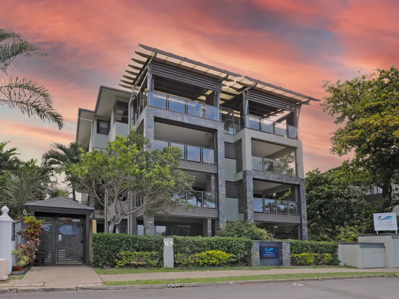 Beachside Apartment - Live the life !!