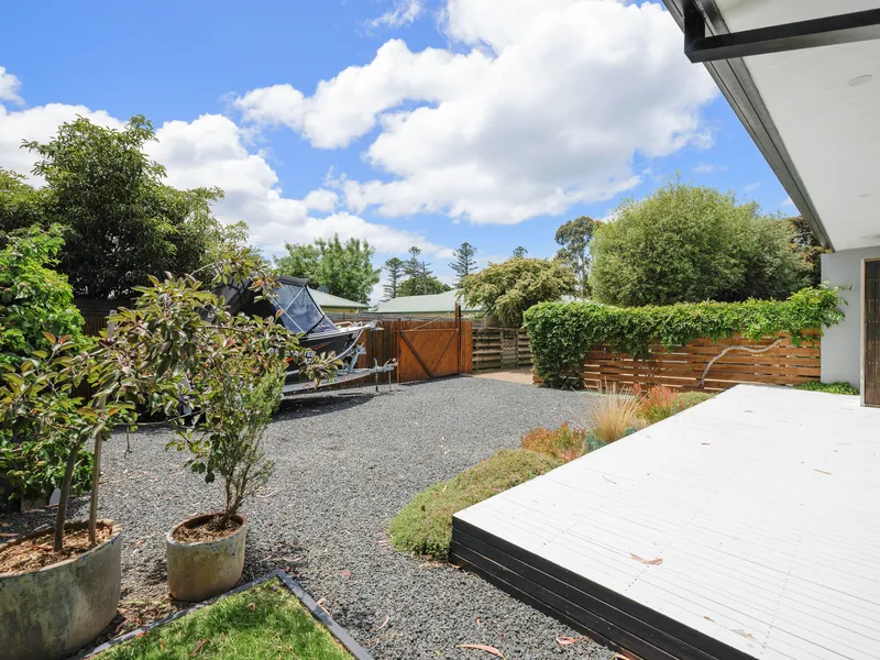 Stylish Two Bedroom Unit In The Heart of Cowes.