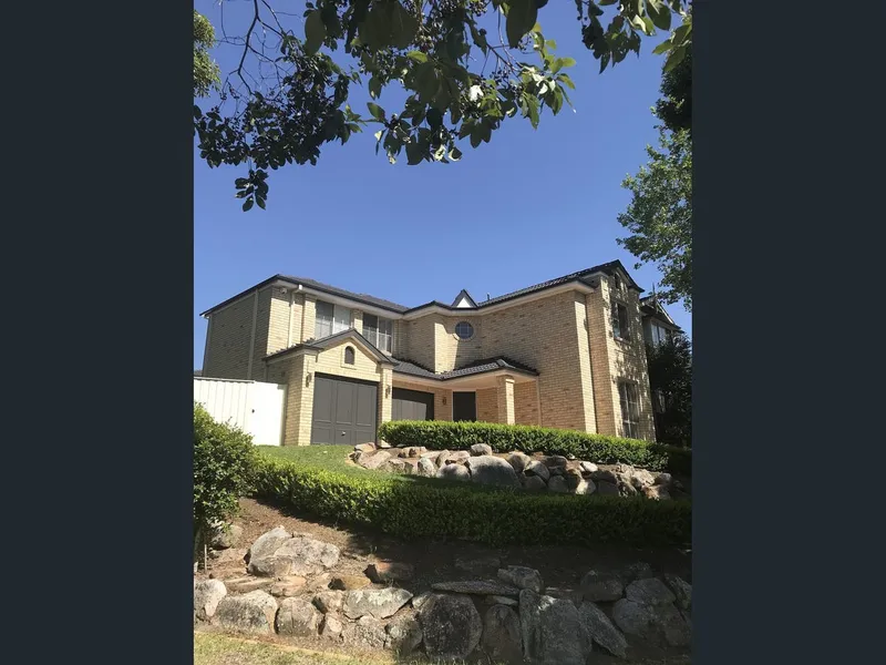 FULLY RENOVATED FAMILY HOME ON TOP OF THE HILL GREAT LOCATION